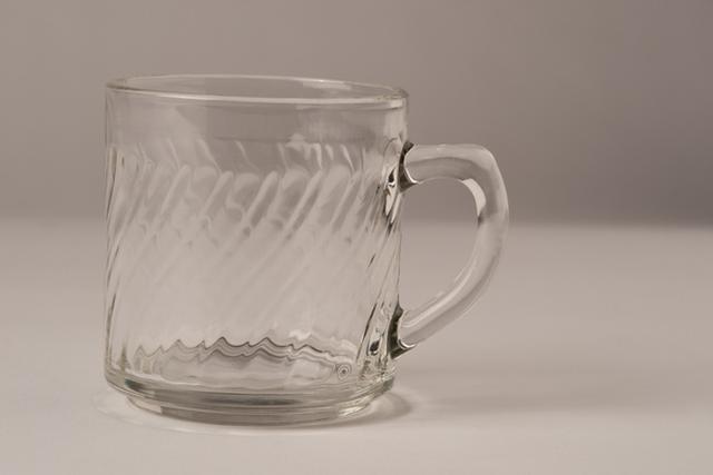 Clear Glass With Swirl Edge Coffee Mug - China