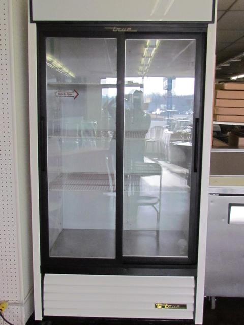 Glass Door Refrigerator (2 Sliding Doors) 39.5"w x 29.5"d x 85"t - Cooling